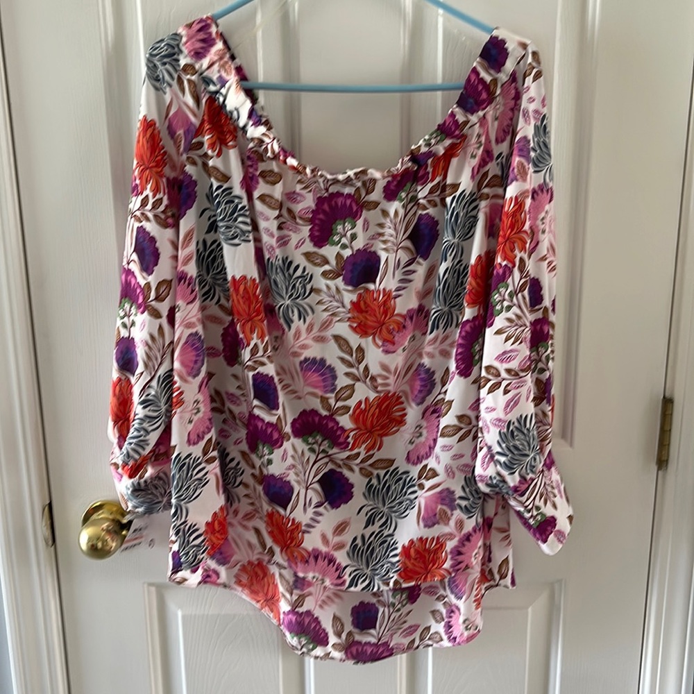 Off the shoulder long split sleeve blouse, new multi colored ,large 2X